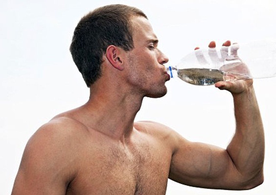 Можно ли пить во время тренировки?